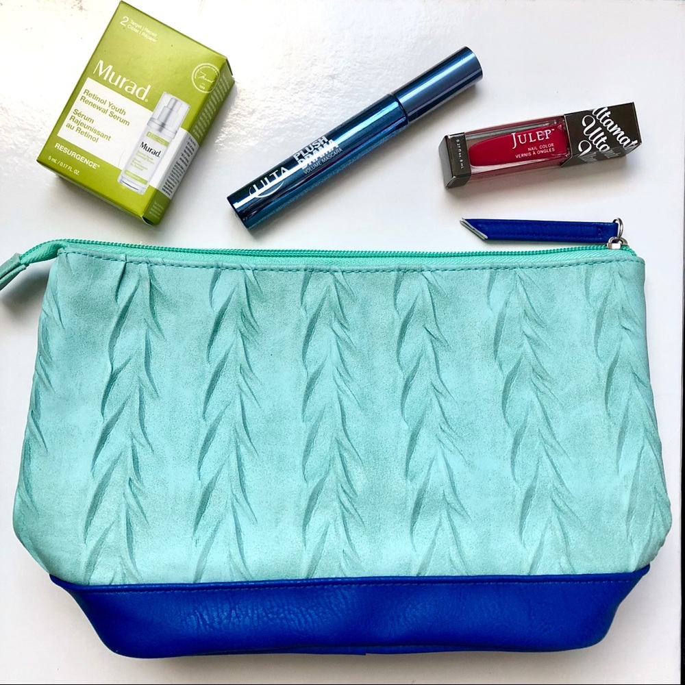 NWOT Ulta Aqua Textured Cosmetic Case / Clutch